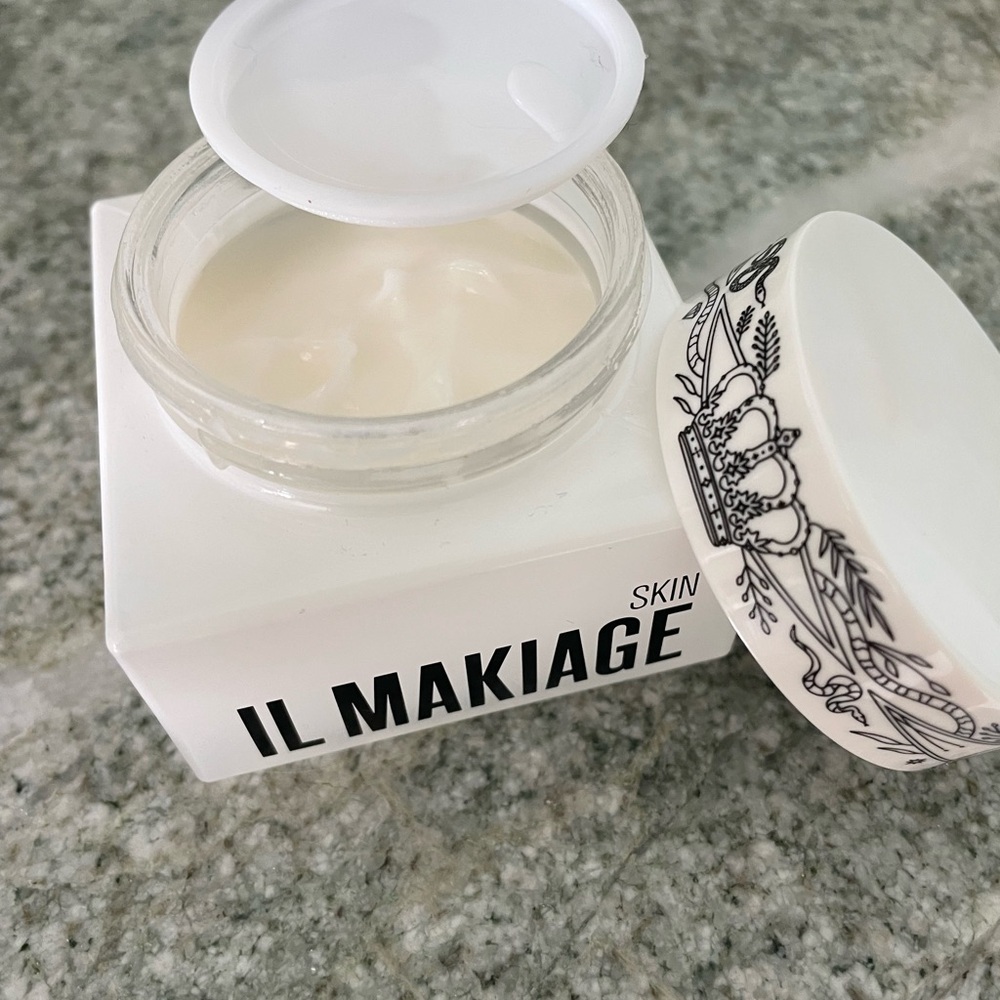 IL MAKIAGE White Skincare Moisturizer